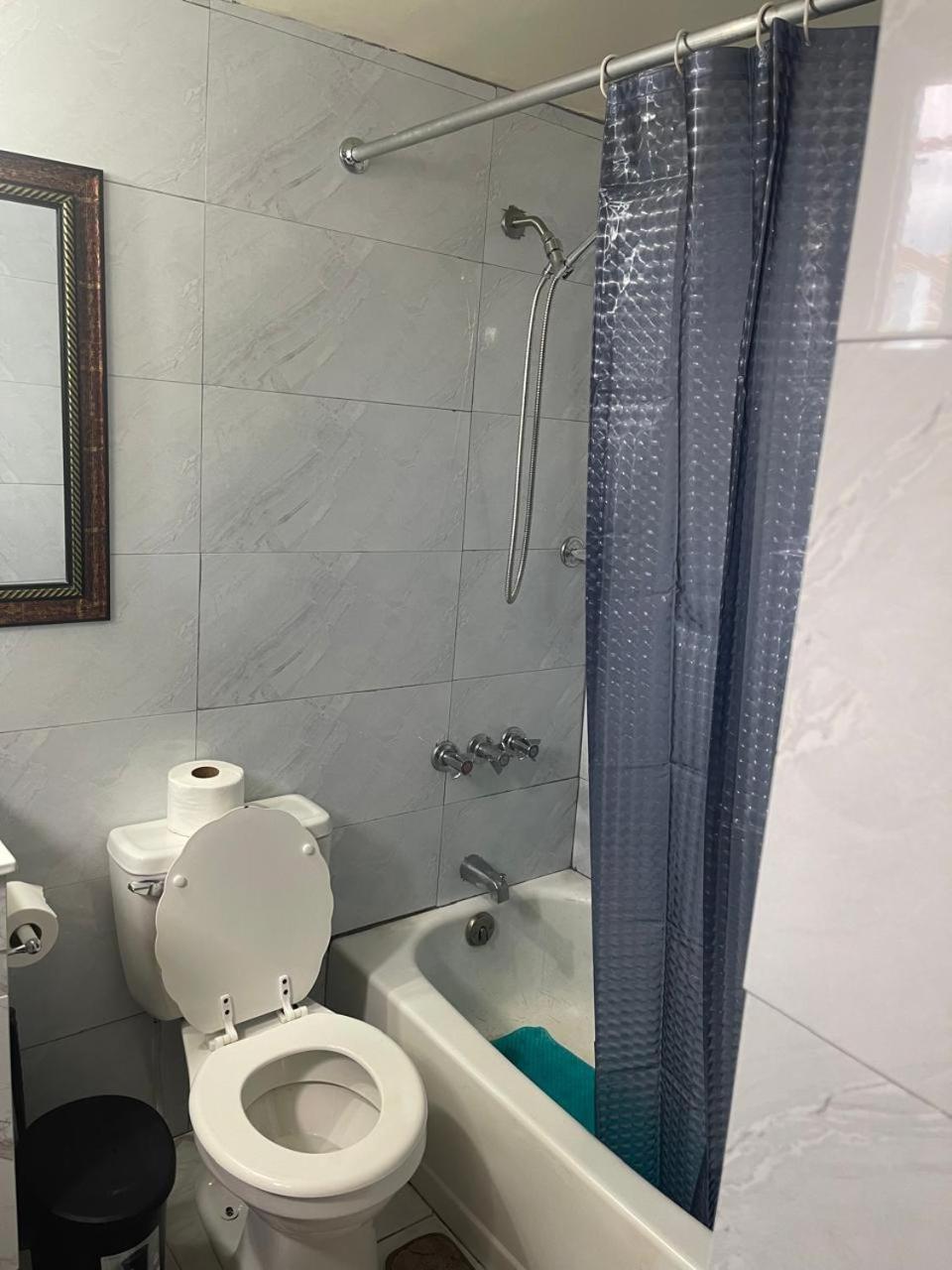 Oceanfront Condo W/ Free Parking + High Speed Wifi Negril Ruang foto