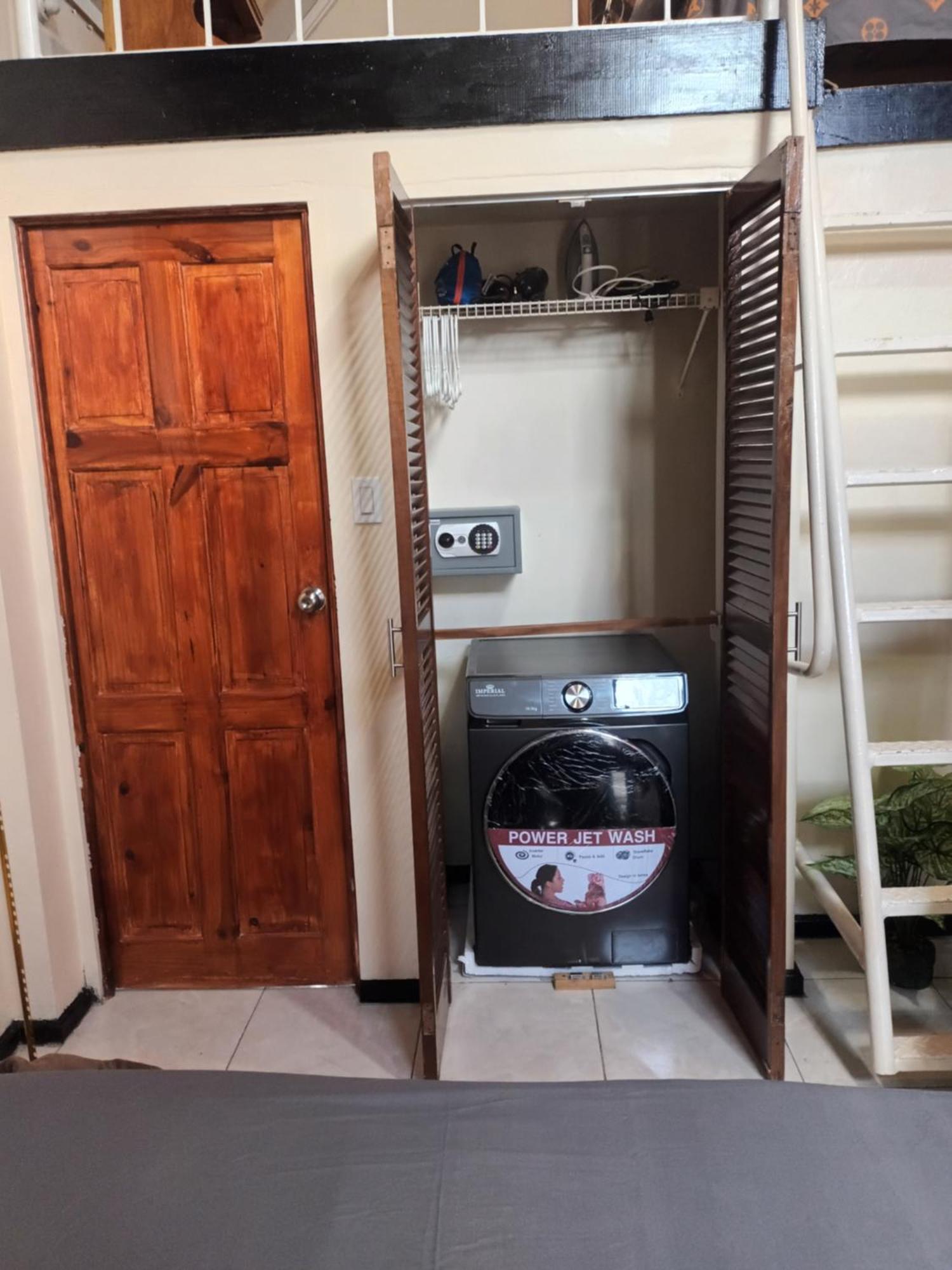 Oceanfront Condo W/ Free Parking + High Speed Wifi Negril Bagian luar foto